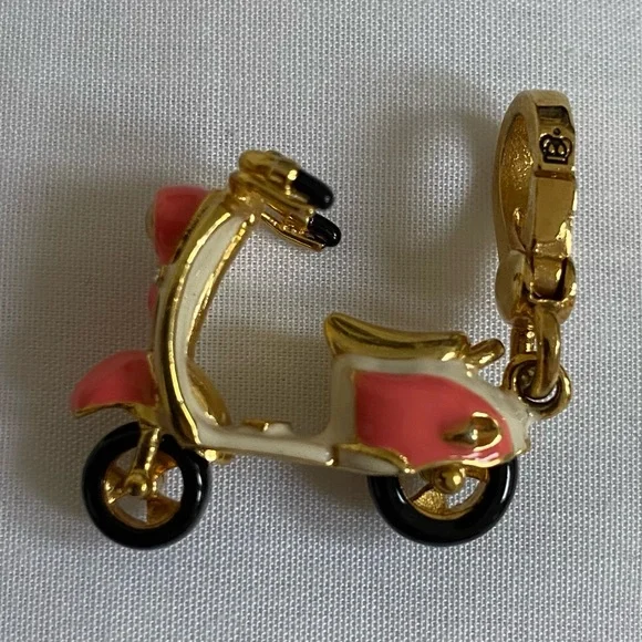 Juicy Couture Dolce Vita Scooter Charm - Picture 2 of 6
